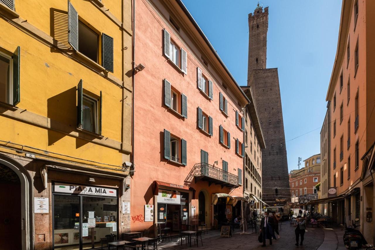 La Mansarda Di Via Zamboni By Wonderful Italy Apartment Bologna Exterior photo
